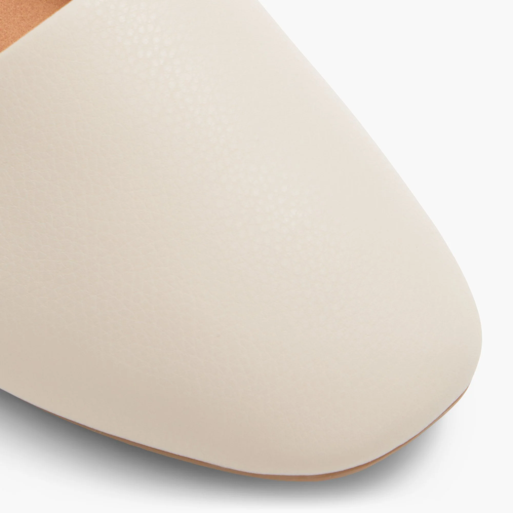 Samantha - Image 6